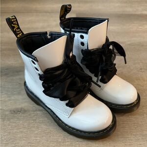 LIKE NEW! Kids white patent leather Doc Marten Boots